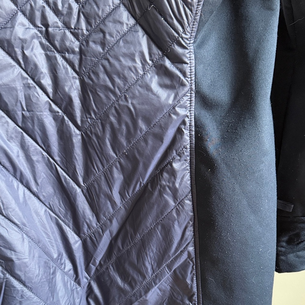Athleta Women's Quilted Navy Jacket - Picture 8 of 8
